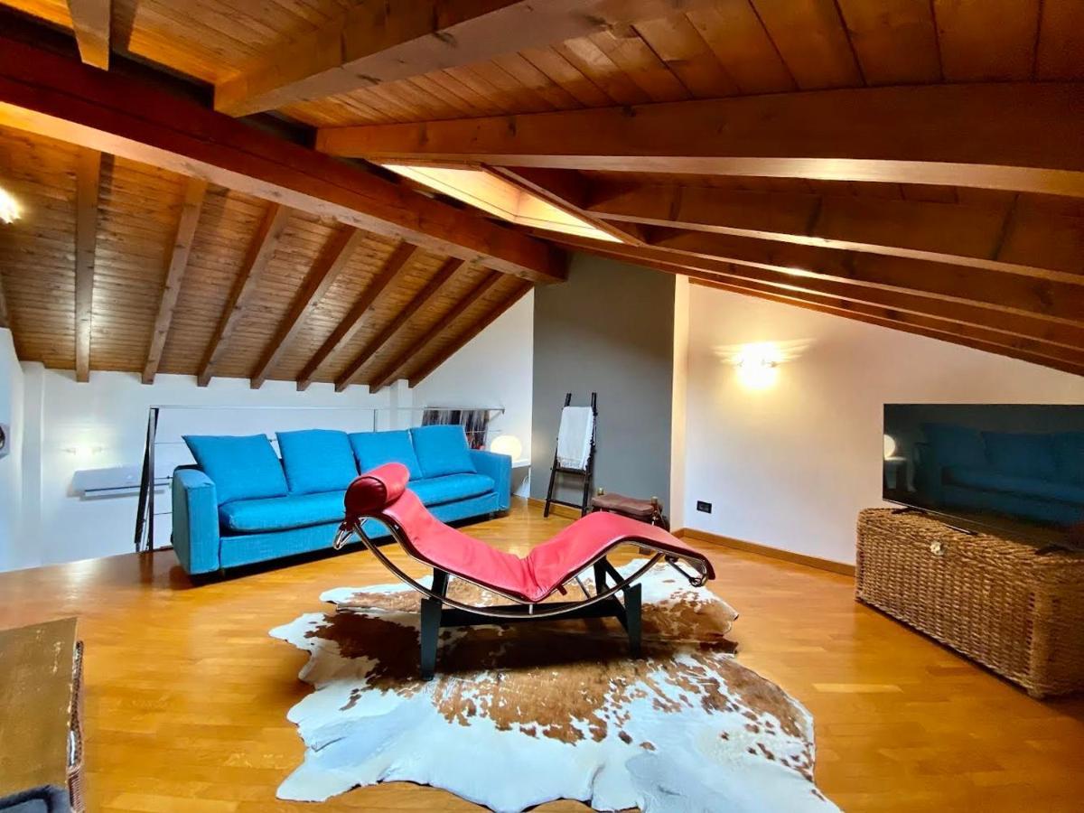 Ferienwohnung Piccolo Rifugio Con Parcheggio Privato Gratuito Bergamo Exterior foto