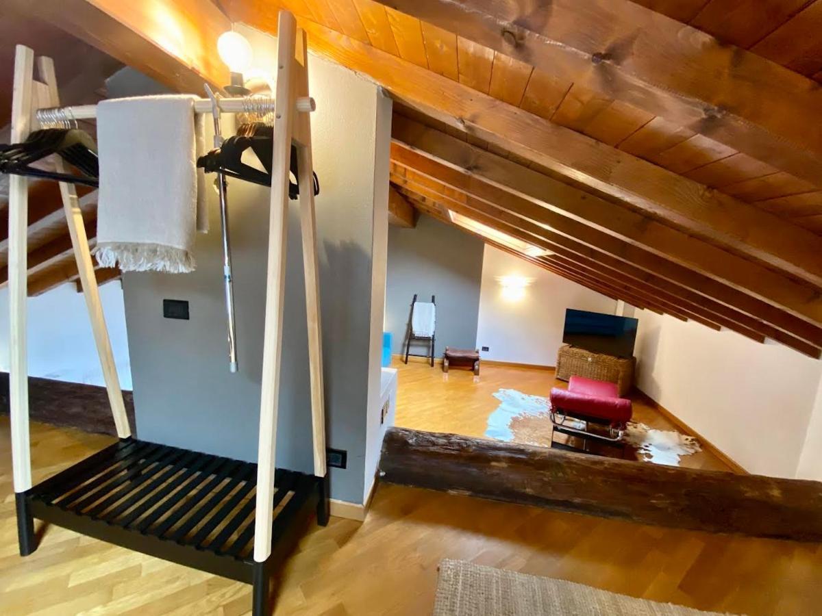 Ferienwohnung Piccolo Rifugio Con Parcheggio Privato Gratuito Bergamo Exterior foto